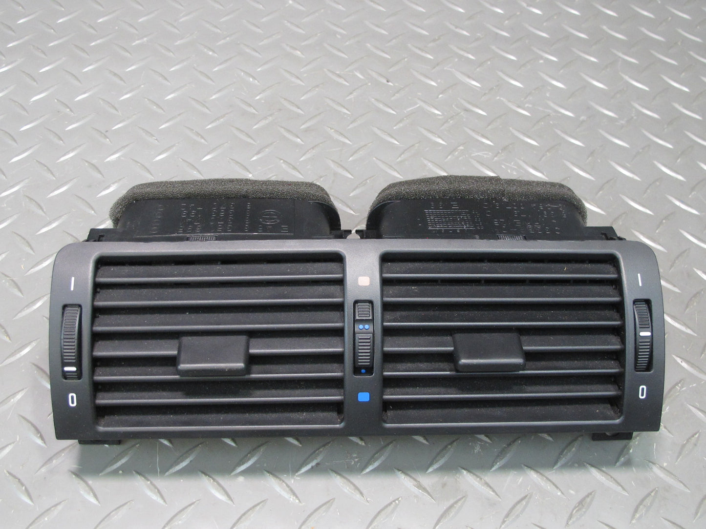 01-06 BMW E46 330ci Set of 3 Dash Front Left Center Right Air Vent Grille OEM