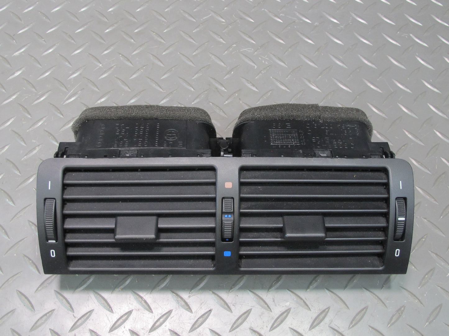 01-06 BMW E46 330ci Set of 3 Dash Front Left Center Right Air Vent Grille OEM