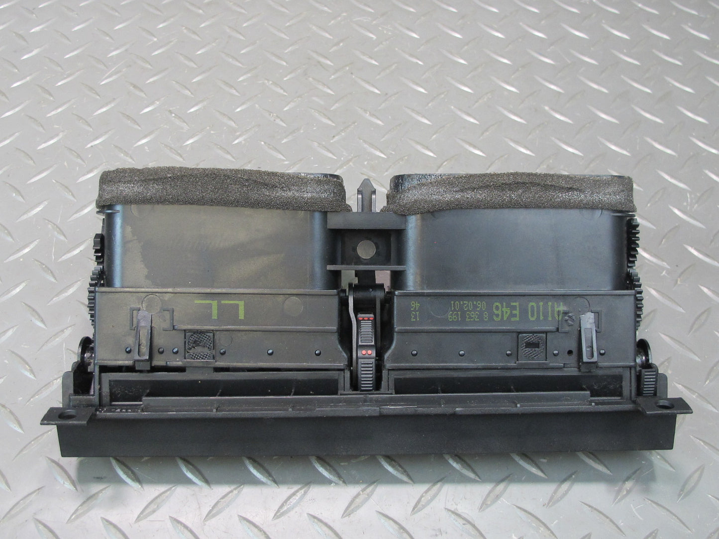 01-06 BMW E46 330ci Set of 3 Dash Front Left Center Right Air Vent Grille OEM