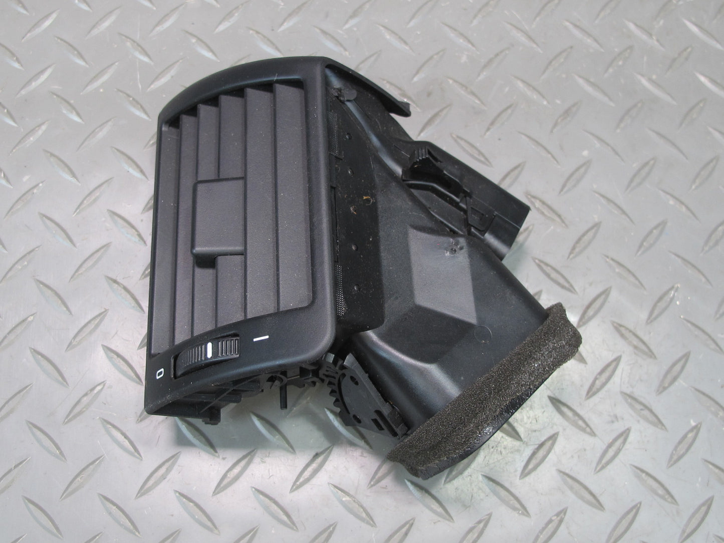 01-06 BMW E46 330ci Set of 3 Dash Front Left Center Right Air Vent Grille OEM