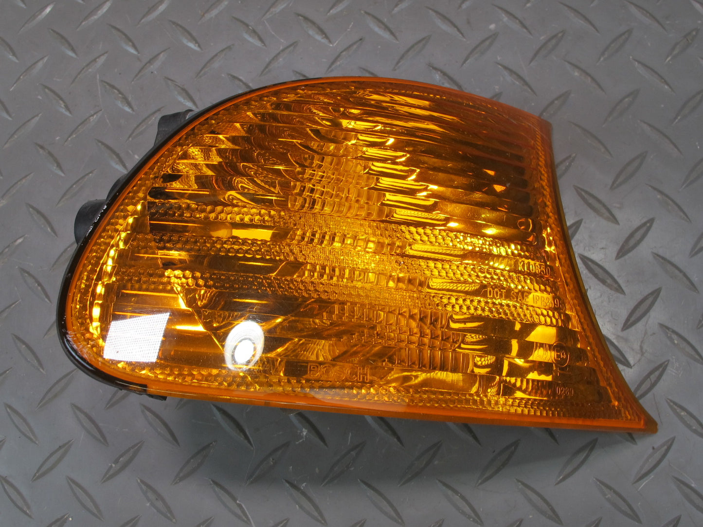 2001 BMW E46 330ci Coupe Convert Front Right Turn Signal Light Lamp 6904300 OEM