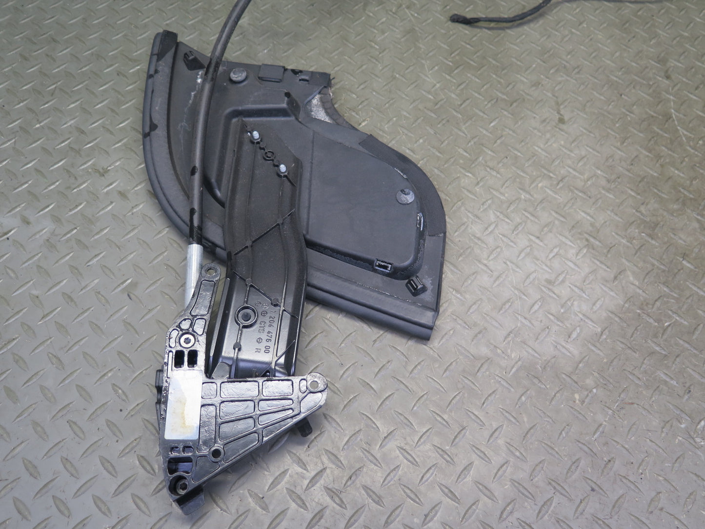 03-06 Mercedes R230 Sl-class Convertible TOP Roof Rear Flap Motor Assembly OEM