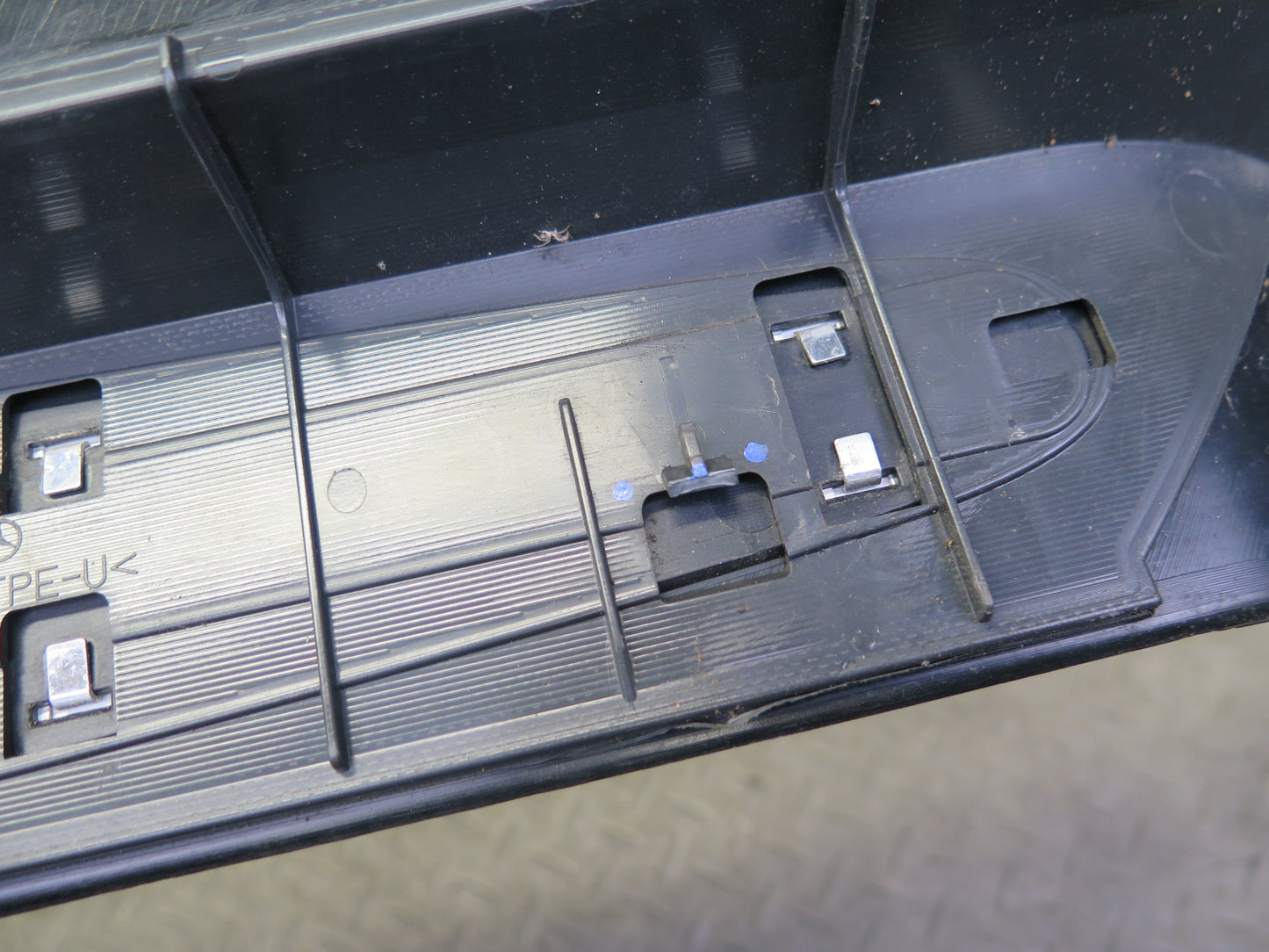 03-12 Mercedes R230 SL Set of 2 Left & Right Door Step Sill Plate Trim Panel OEM