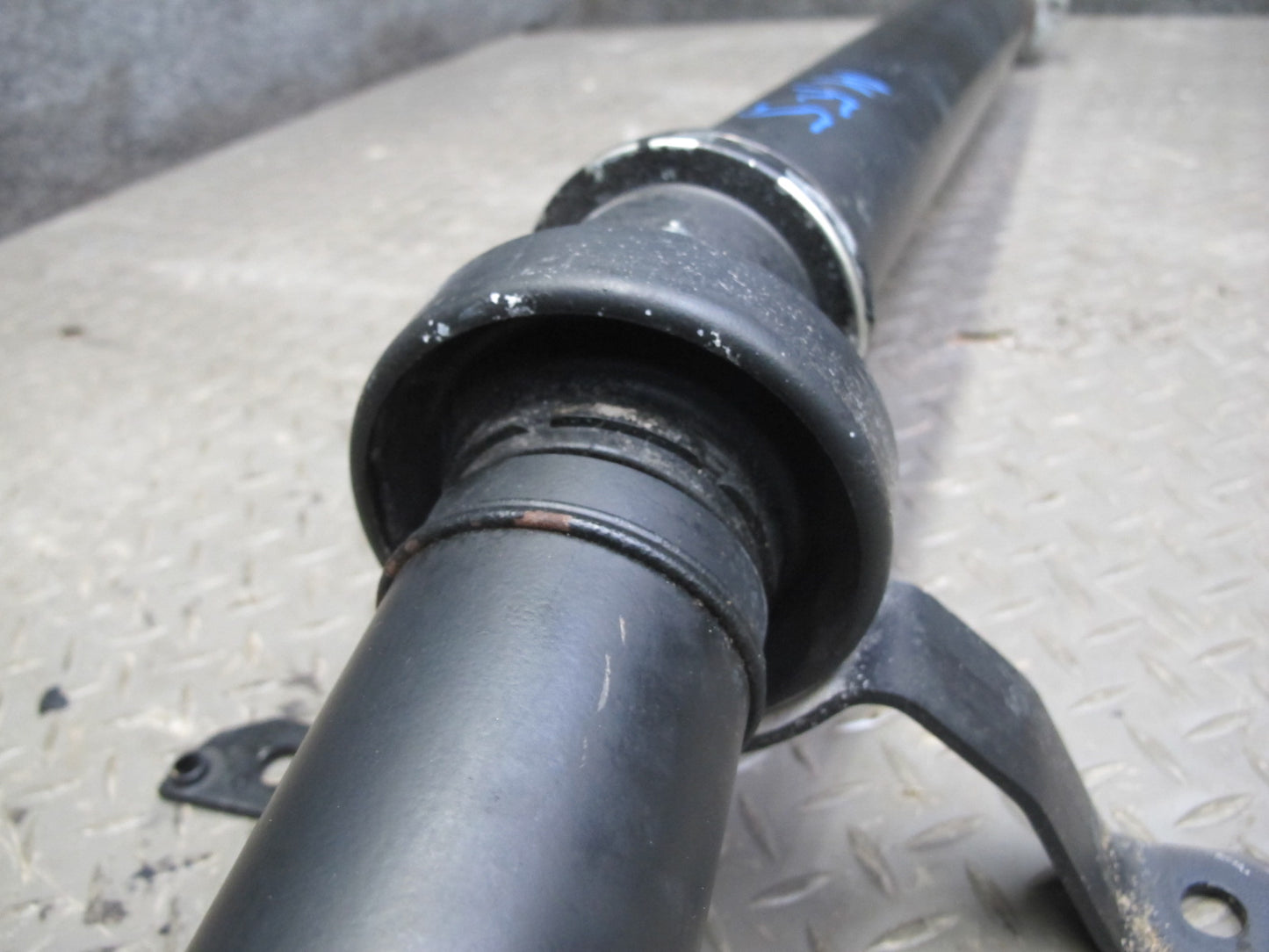 08-16 Audi 8T A5 S5 AWD A/T Rear Driveshaft Drive Shaft 8T0521101D 101K Mile OEM