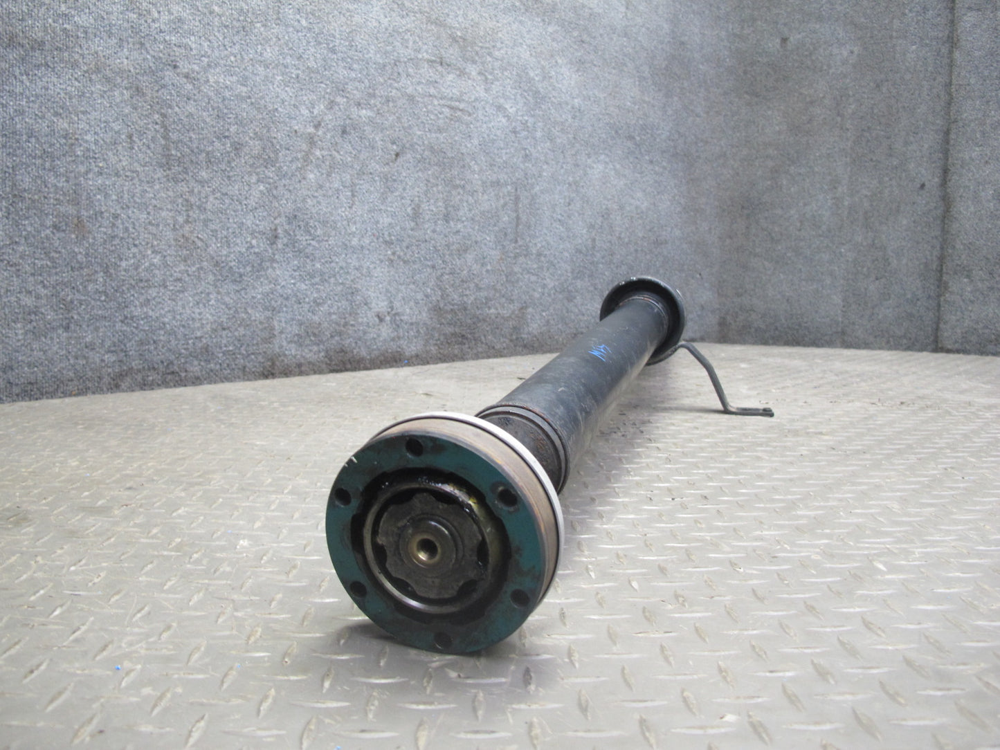 08-16 Audi 8T A5 S5 AWD A/T Rear Driveshaft Drive Shaft 8T0521101D 101K Mile OEM