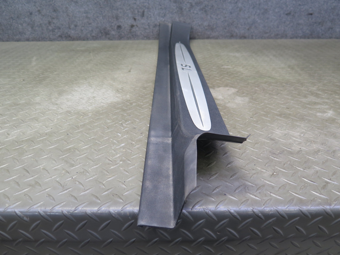 03-12 Mercedes R230 SL Set of 2 Left & Right Door Step Sill Plate Trim Panel OEM