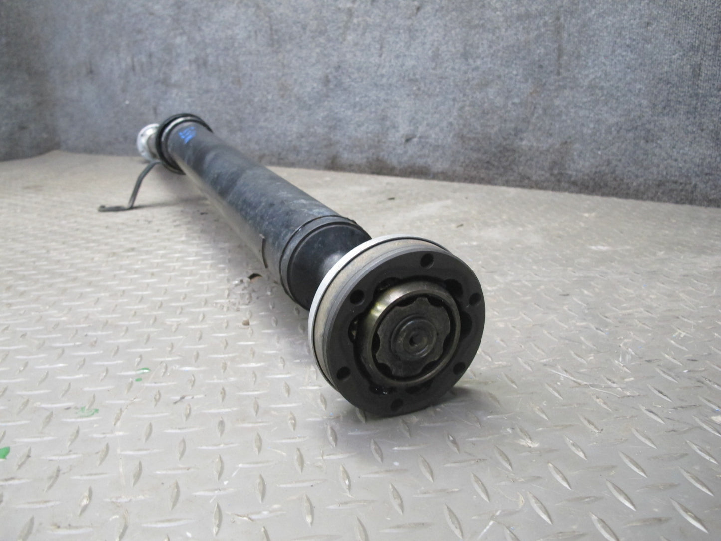 08-16 Audi 8T A5 S5 AWD A/T Rear Driveshaft Drive Shaft 8T0521101D 101K Mile OEM