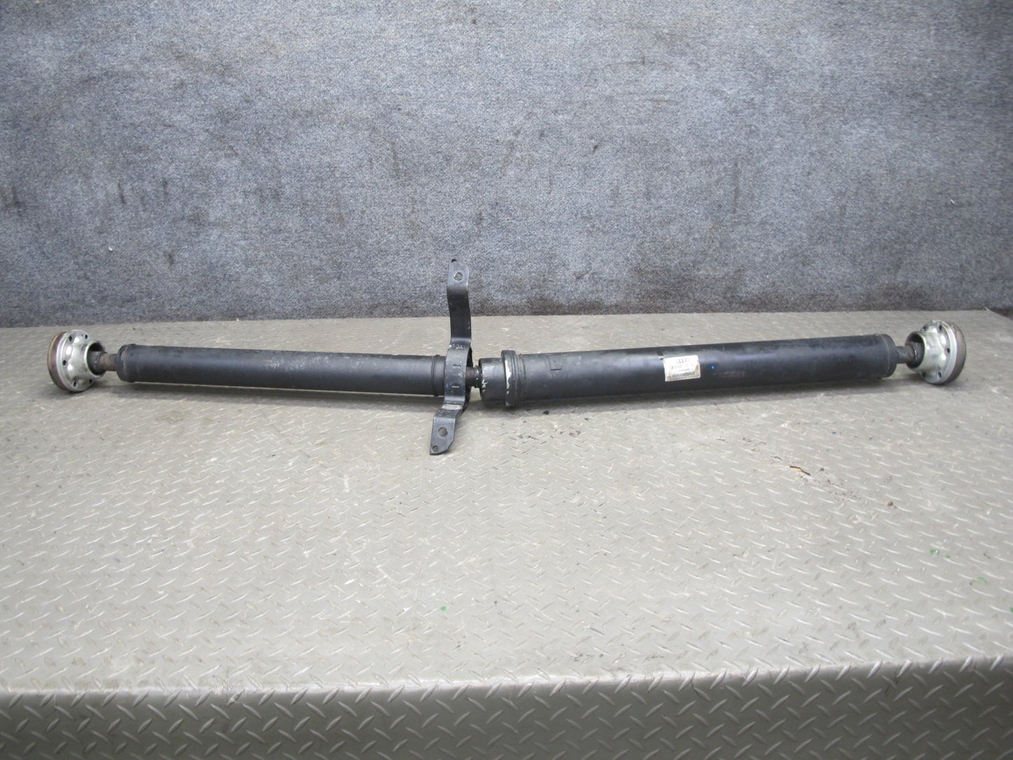 08-16 Audi 8T A5 S5 AWD A/T Rear Driveshaft Drive Shaft 8T0521101D 101K Mile OEM