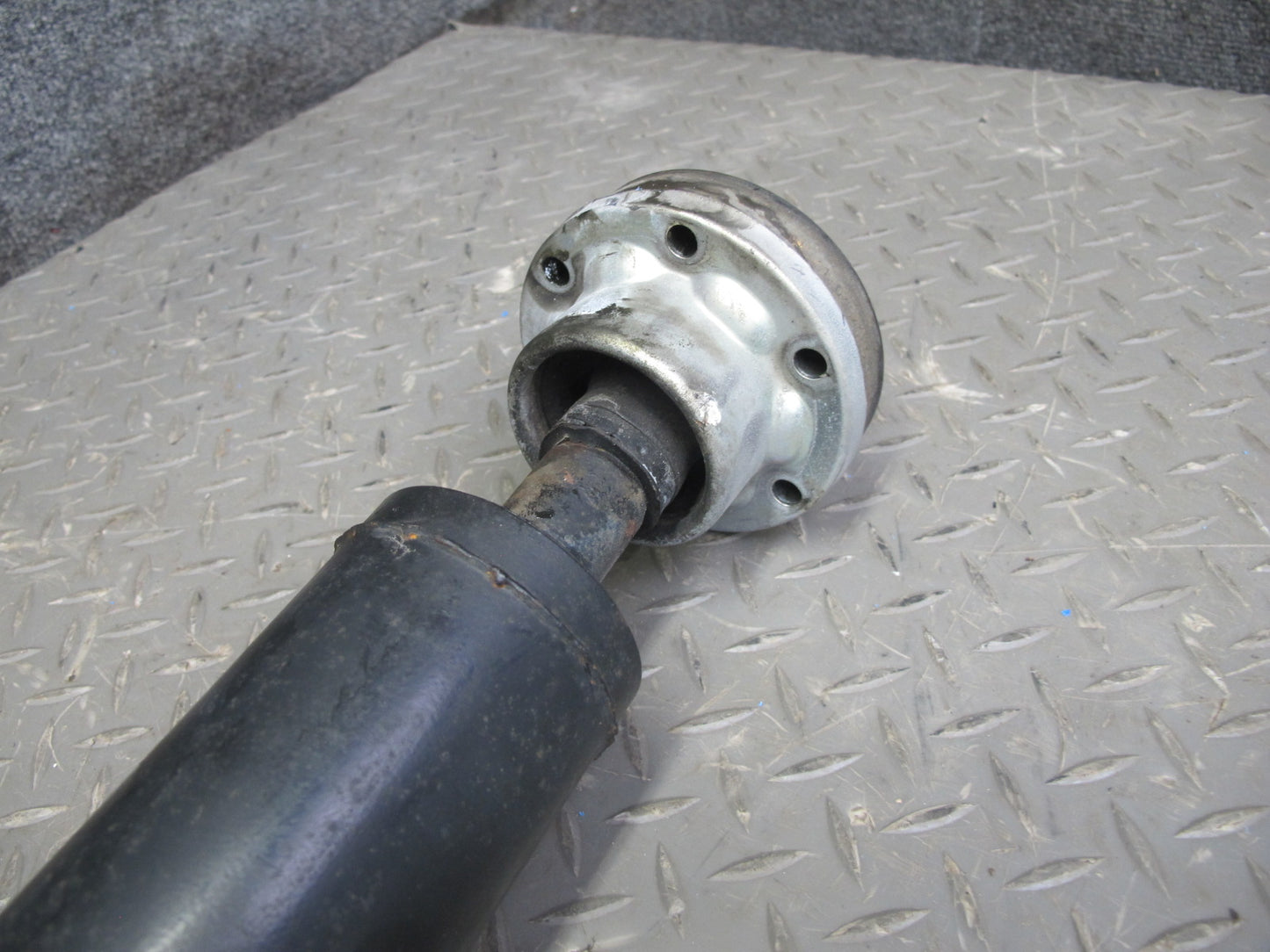 08-16 Audi 8T A5 S5 AWD A/T Rear Driveshaft Drive Shaft 8T0521101D 101K Mile OEM