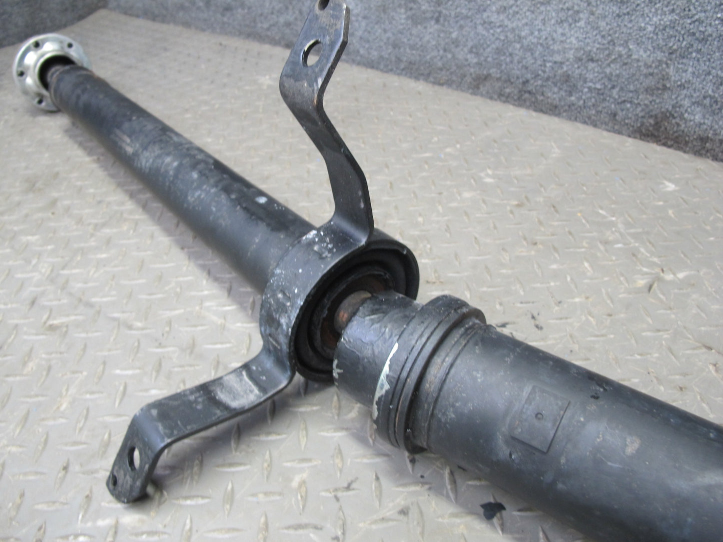 08-16 Audi 8T A5 S5 AWD A/T Rear Driveshaft Drive Shaft 8T0521101D 101K Mile OEM