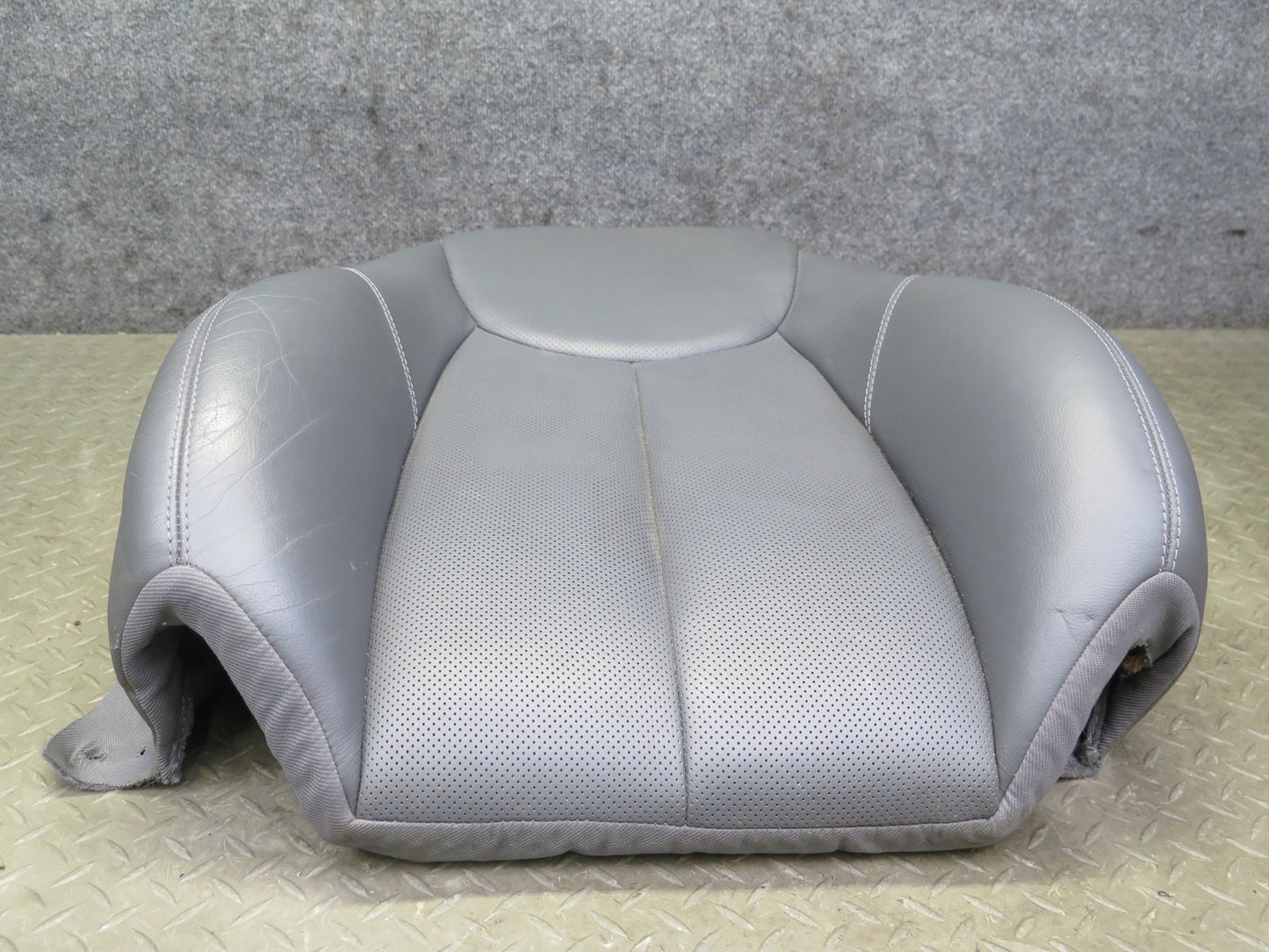 03-08 Mercedes R230 SL500 Front Right Seat Leather Upper Backrest Cushion OEM