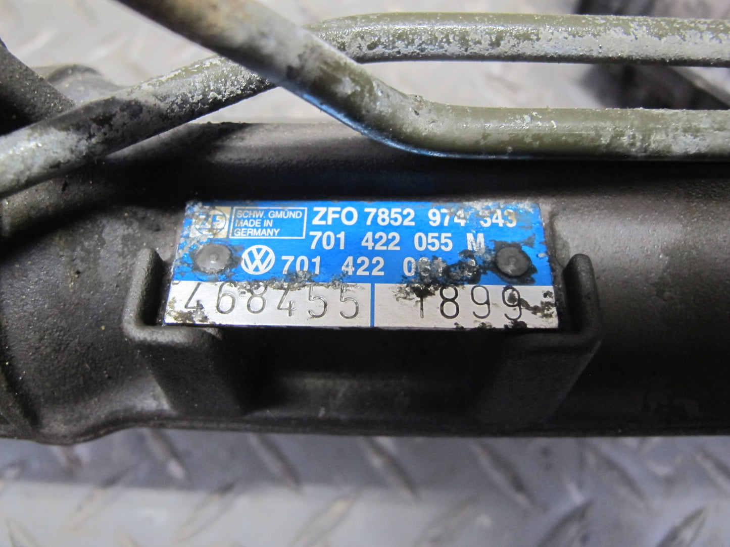 99-00 VW Eurovan T4 Power Steering Rack & Pinion 701422055M OEM