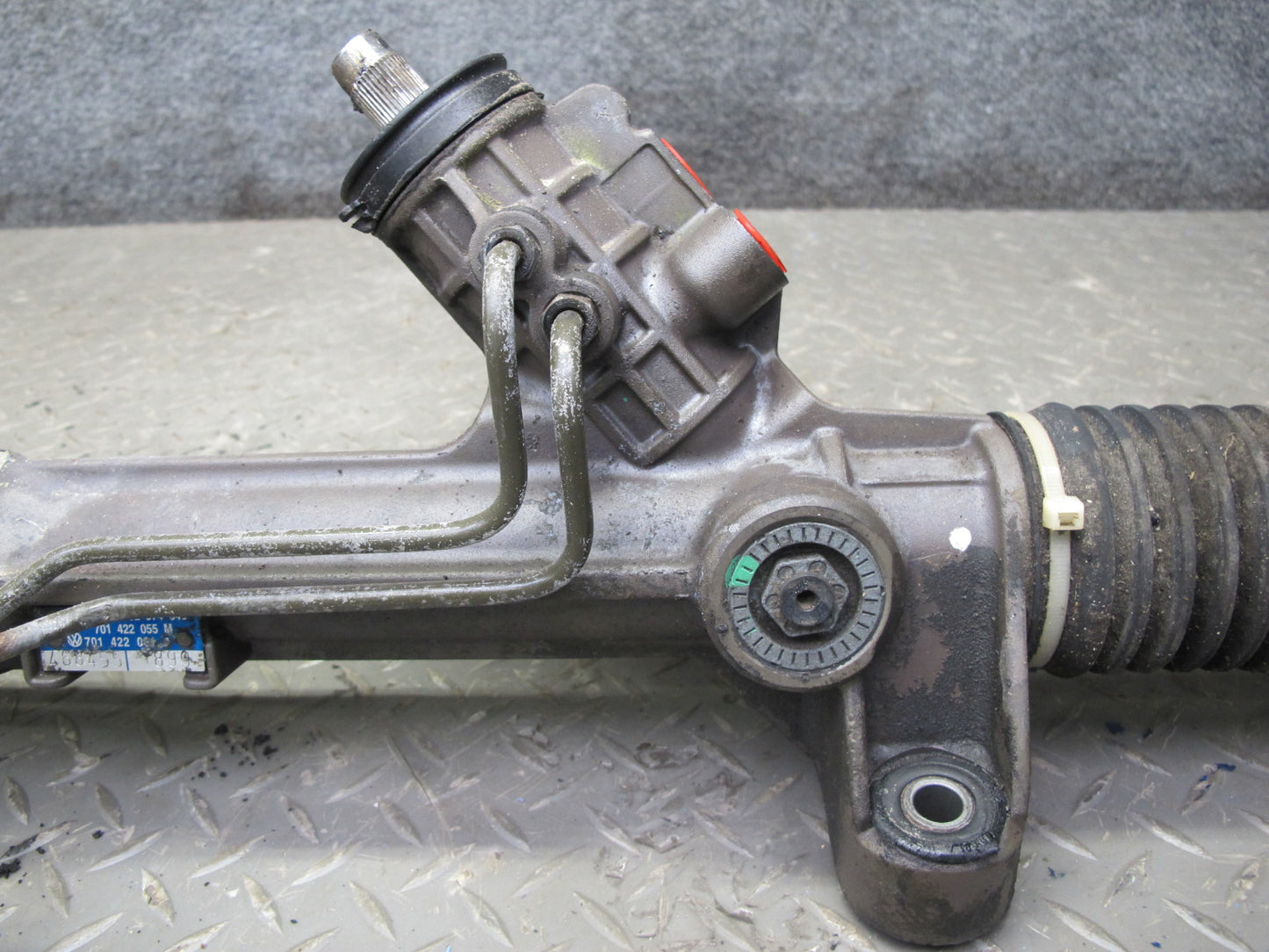 99-00 VW Eurovan T4 Power Steering Rack & Pinion 701422055M OEM