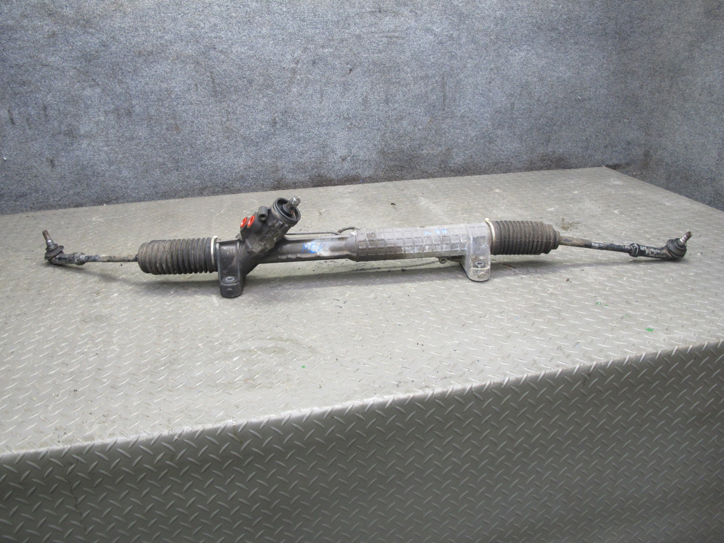99-00 VW Eurovan T4 Power Steering Rack & Pinion 701422055M OEM