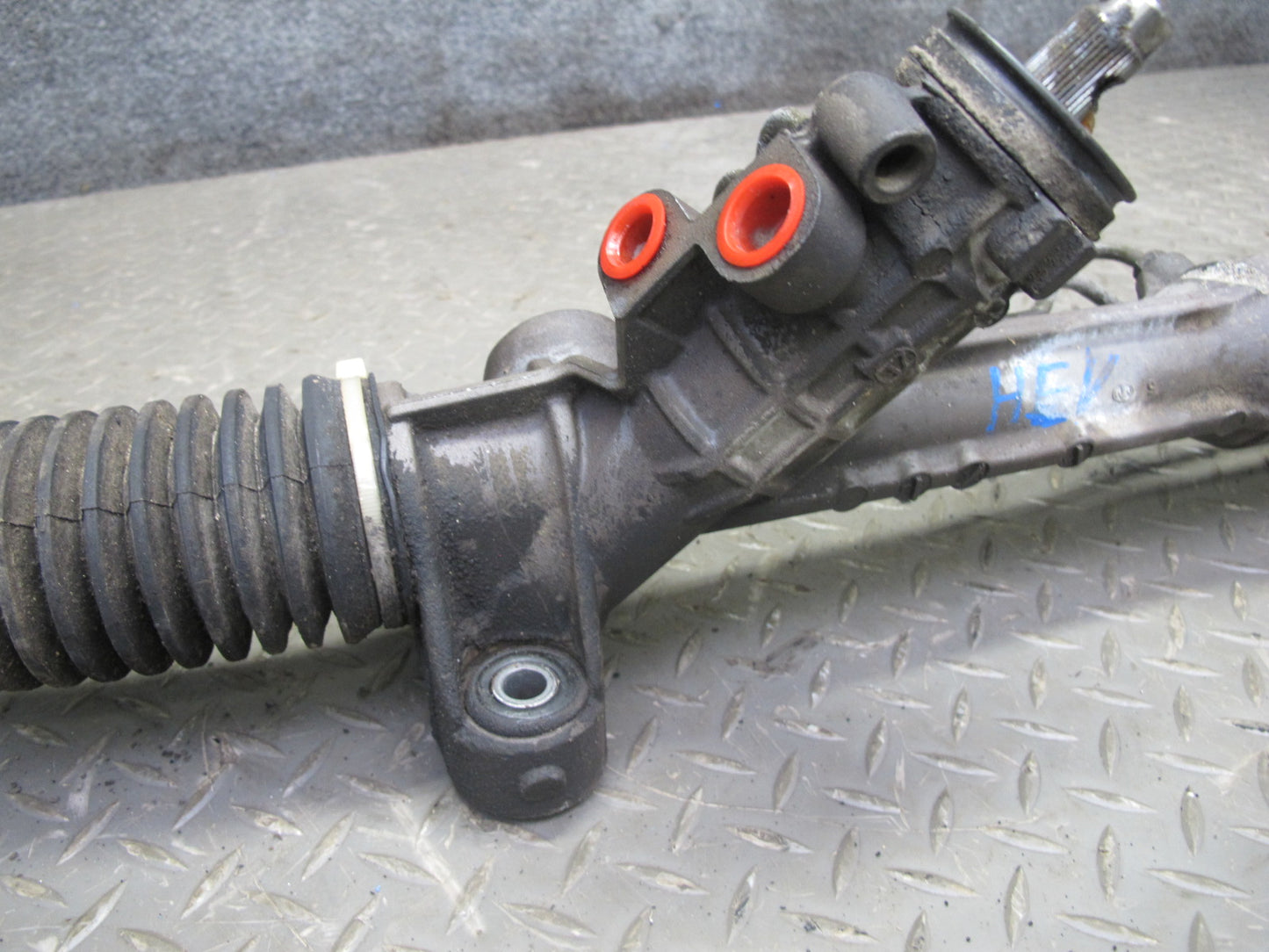 99-00 VW Eurovan T4 Power Steering Rack & Pinion 701422055M OEM