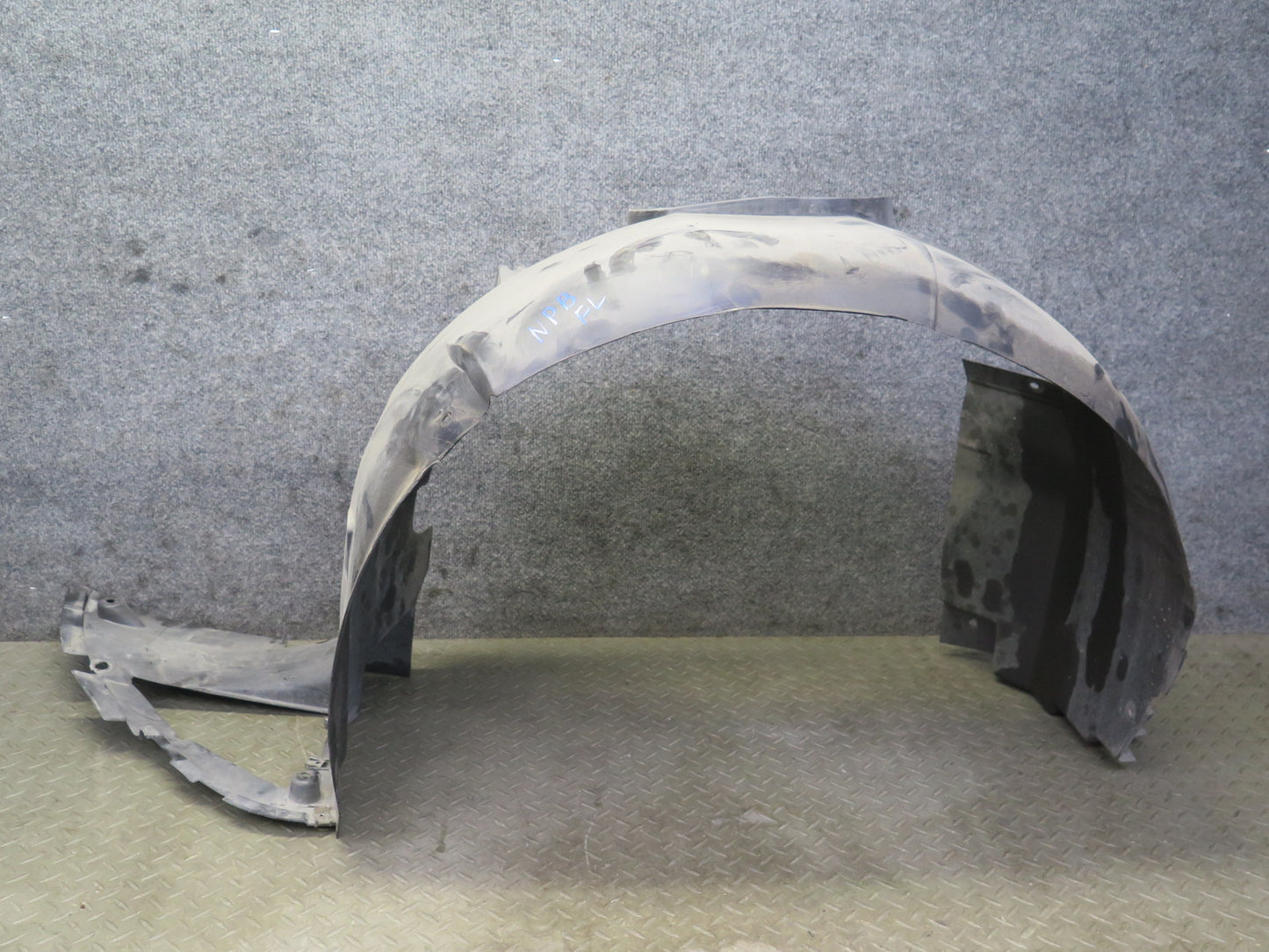 1997-2004 Porsche Boxster 986 Front Left Wheel Arch Fender Liner Splash Shield