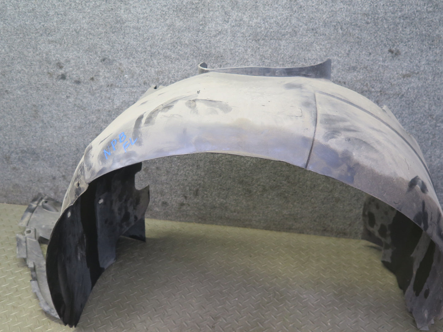 1997-2004 Porsche Boxster 986 Front Left Wheel Arch Fender Liner Splash Shield