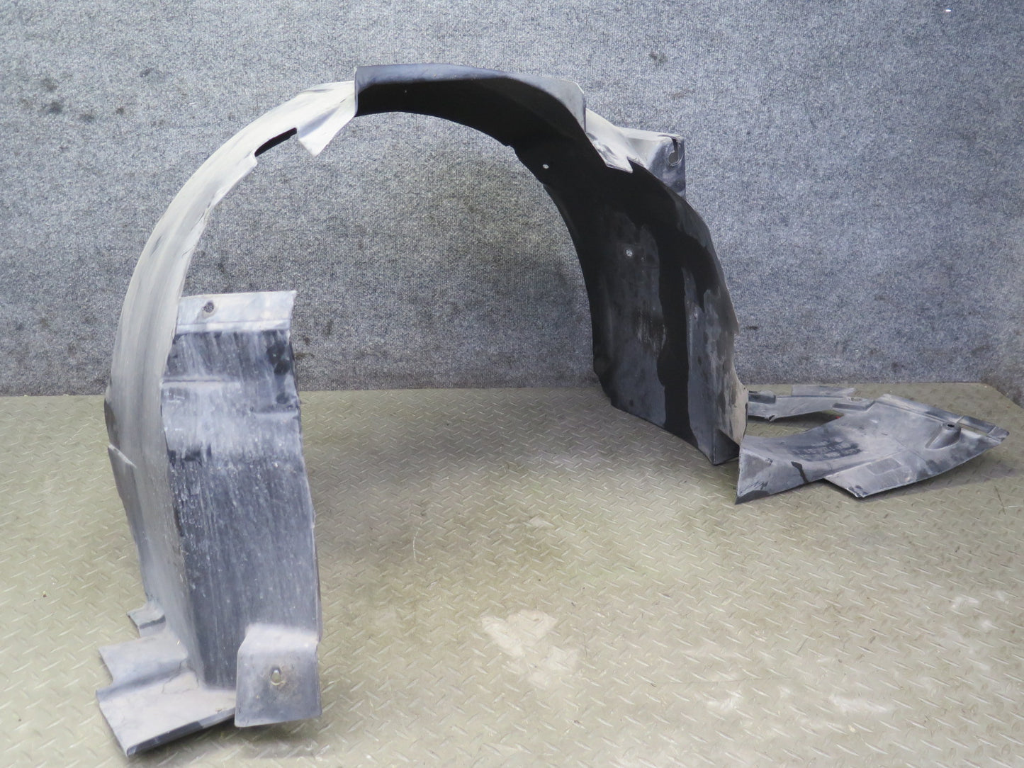 1997-2004 Porsche Boxster 986 Front Left Wheel Arch Fender Liner Splash Shield