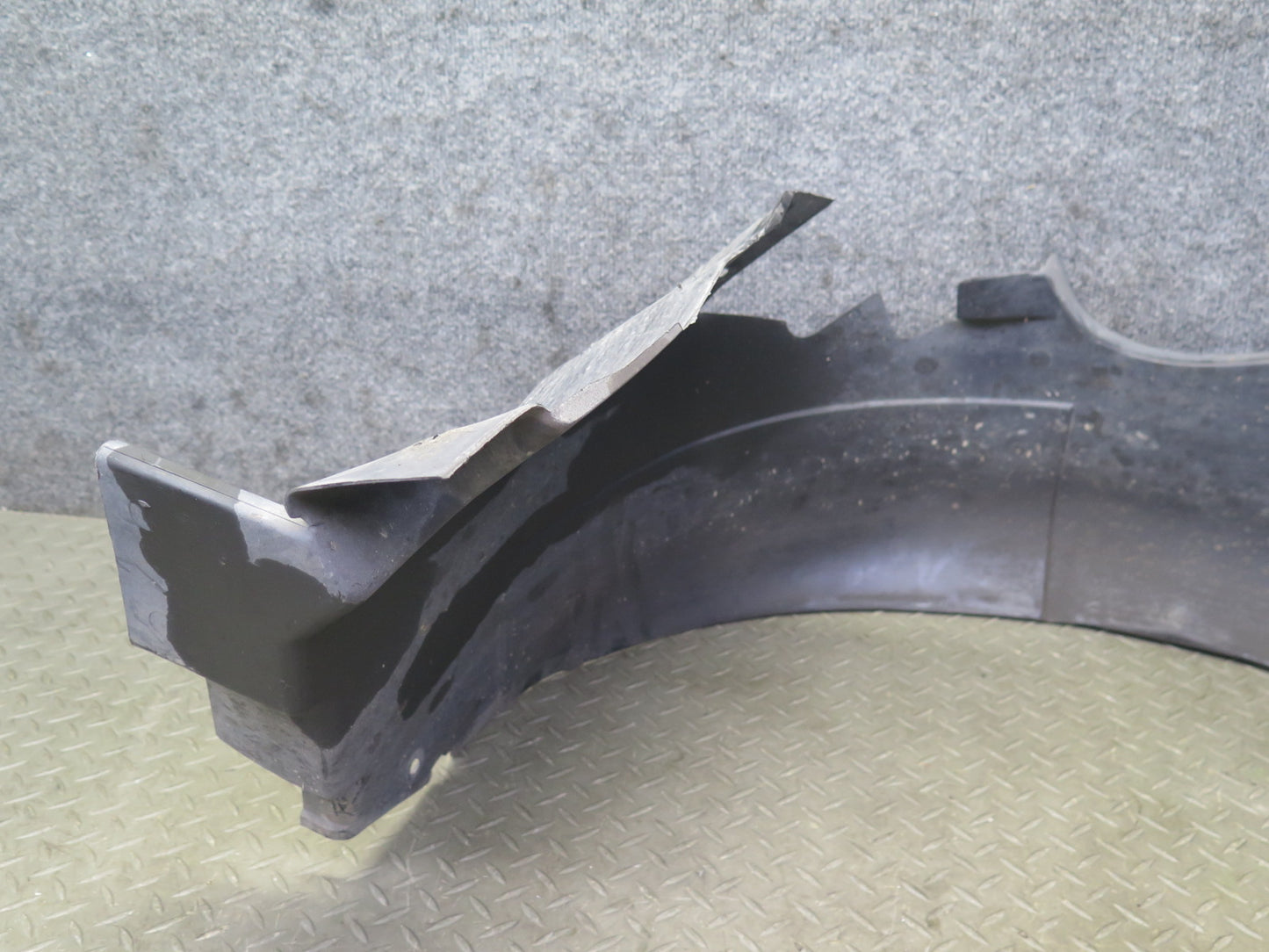 1997-2004 Porsche Boxster 986 Front Left Wheel Arch Fender Liner Splash Shield