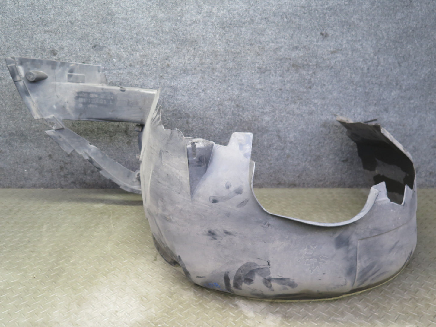 1997-2004 Porsche Boxster 986 Front Left Wheel Arch Fender Liner Splash Shield