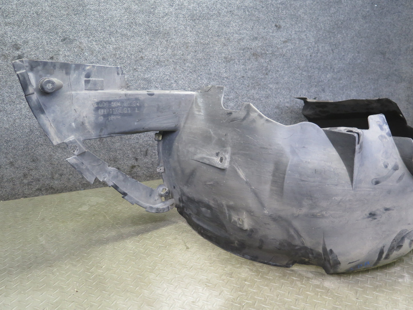 1997-2004 Porsche Boxster 986 Front Left Wheel Arch Fender Liner Splash Shield