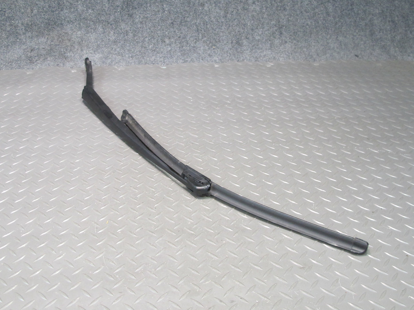 01-06 BMW E46 330ci Coupe Convertible Left & Right Windshield Wiper Arm Set OEM