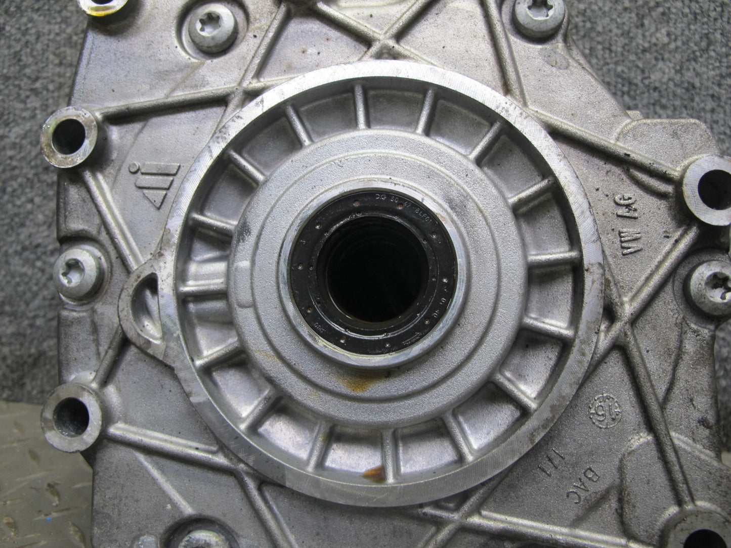 17-18 Porsche Panamera 971 2.9L 3.0L AWD Front Axle Differential Carrier RVG 44K