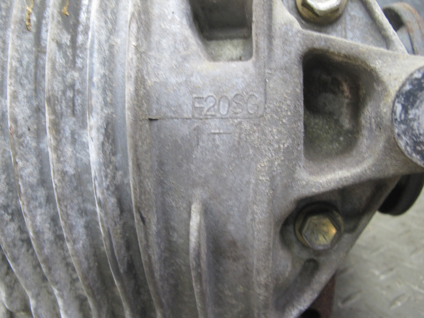 98-00 Lexus UCF20L LS400 A/T Rear Differential Carrier 3.266 Ratio 102K Mile OEM