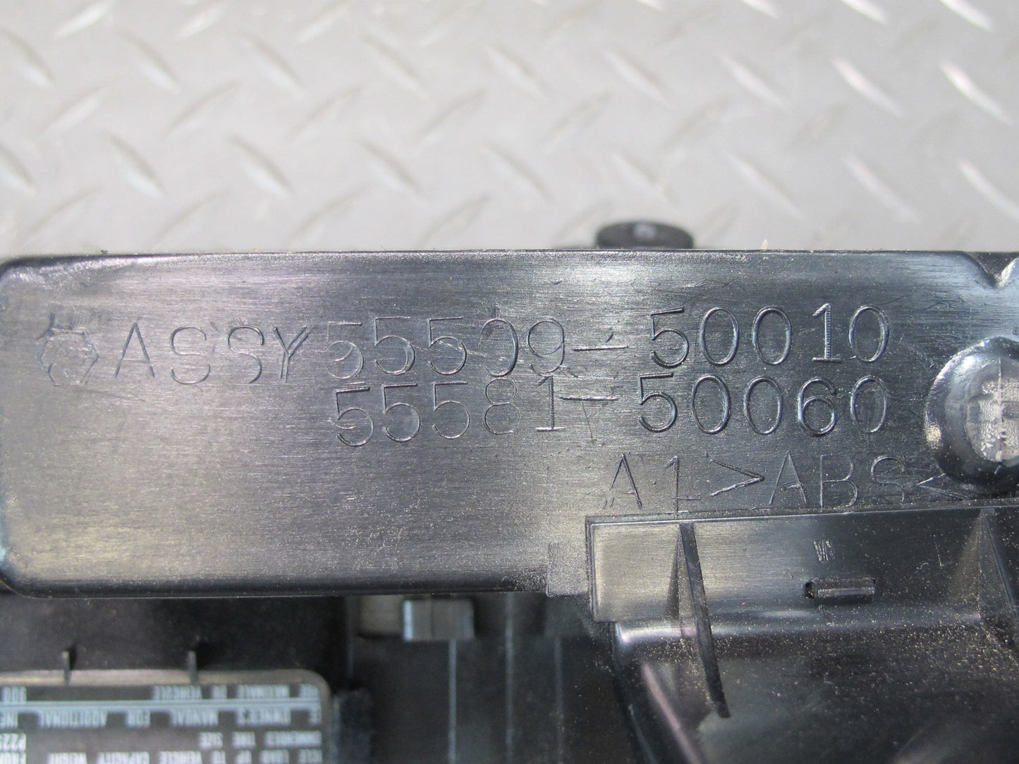 95-00 Lexus UCF20L LS400 Dash Right Upper Glove Box Storage Compartment OEM