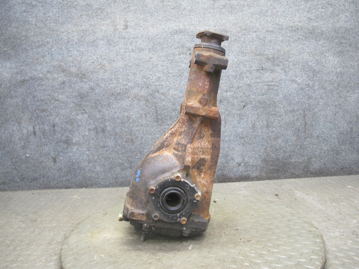 77-78 Datsun S30 280Z A/T R180 Rear Axle Differential Carrier 3.9 Ratio 50k OEM