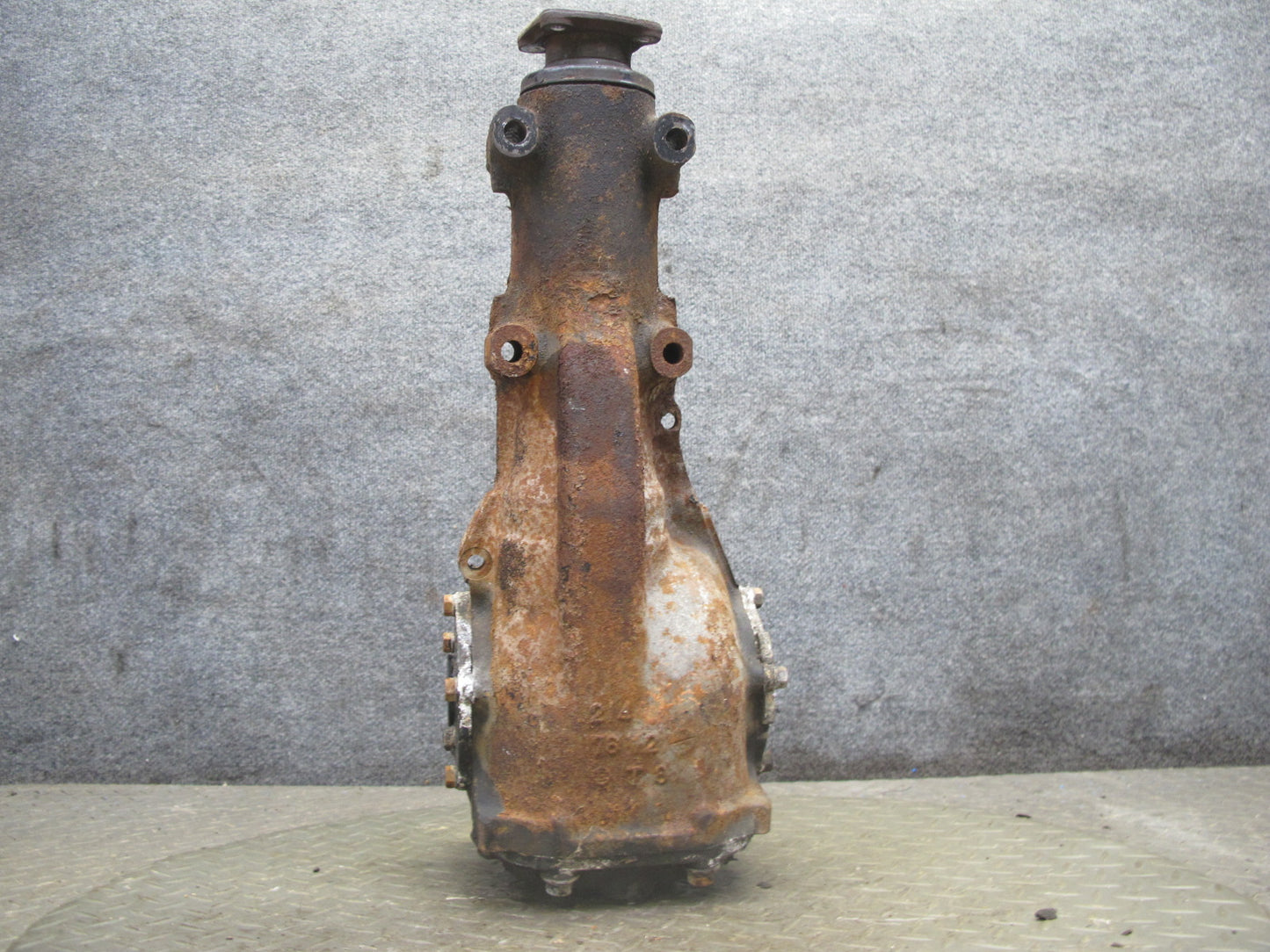 77-78 Datsun S30 280Z A/T R180 Rear Axle Differential Carrier 3.9 Ratio 50k OEM