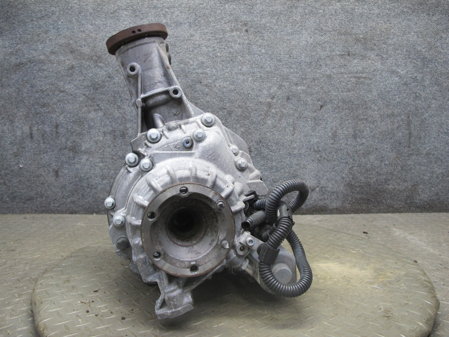 10-12 Audi 8T S5 4.2L AWD A/T MKV Rear Differential Carrier Assy 101K Miles OEM