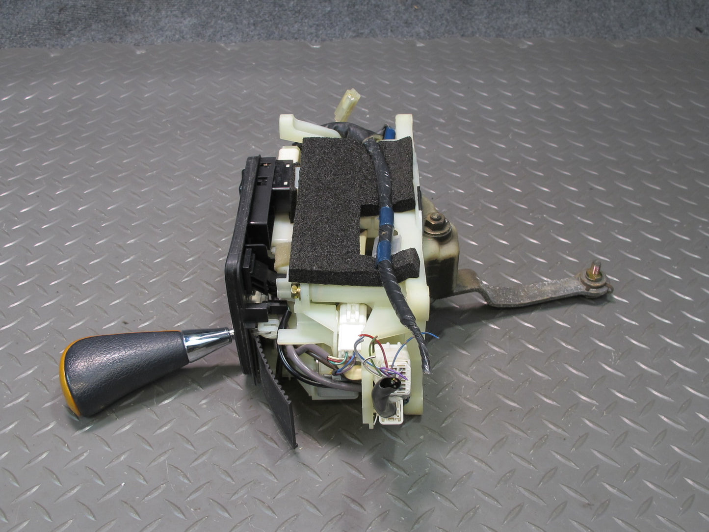 98-00 Lexus UCF20L LS400 A/T Automatic Transmission Gear Shifter w Knob OEM