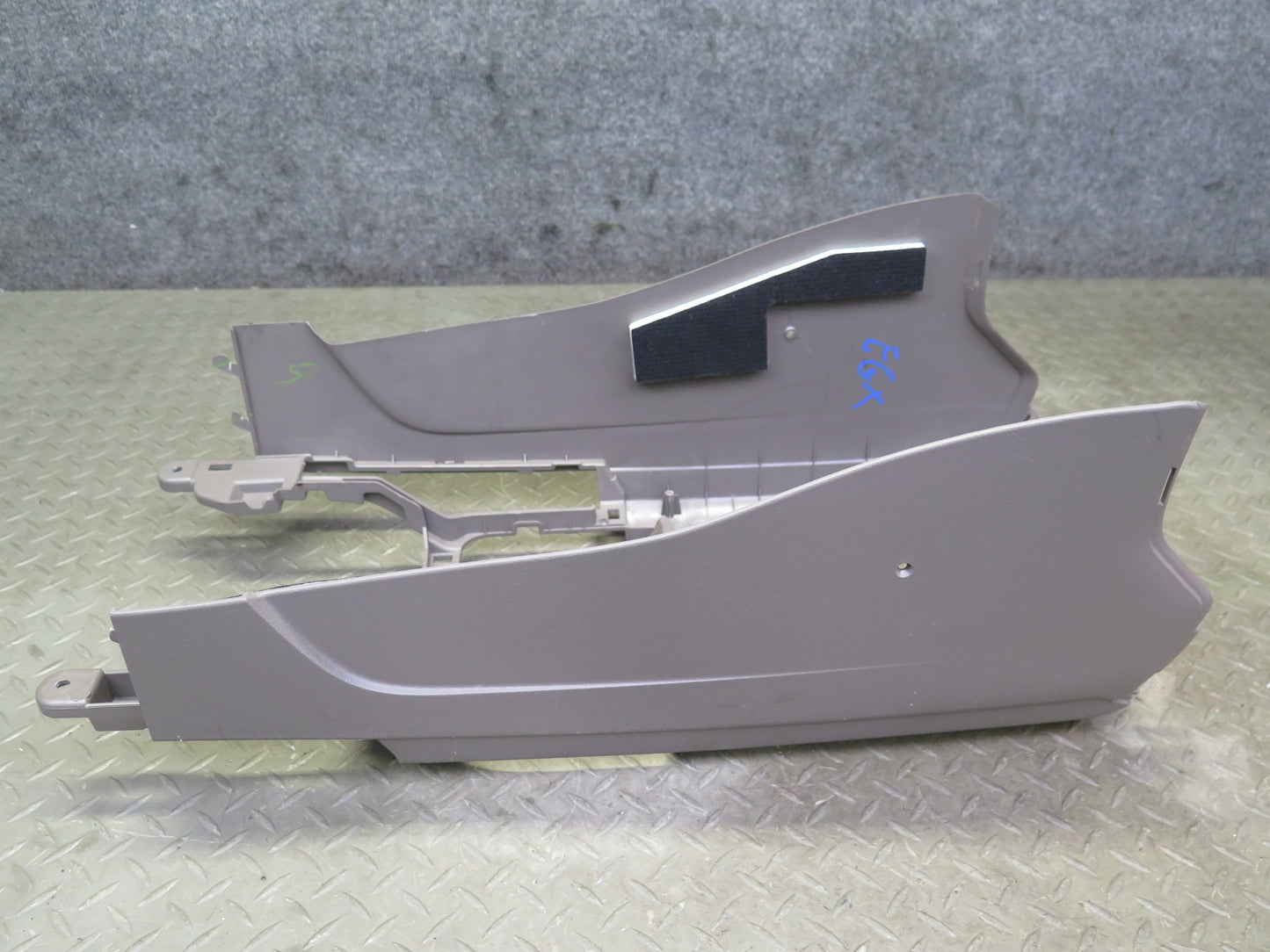 2003-2009 Lexus UZJ120L GX470 Center Console Rear Frame Trim Cover Panel