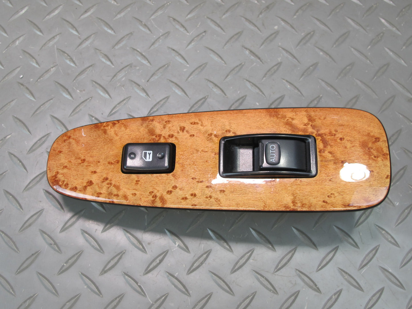 98-00 Lexus UCF20L LS400 Front Right Passenger Door Window Switch w Trim OEM