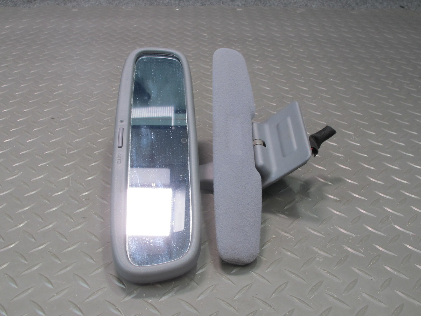 98-00 Lexus UCF20L LS400 Auto Dim Interior Rear View Mirror w Sun Visor OEM
