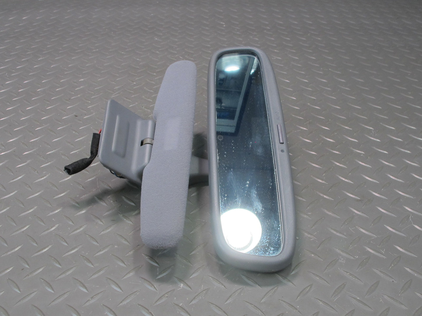 98-00 Lexus UCF20L LS400 Auto Dim Interior Rear View Mirror w Sun Visor OEM