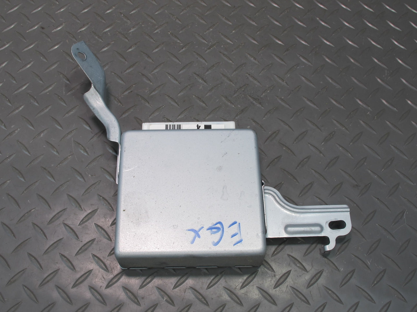 2003-2009 Lexus UZJ120L GX470 Air Suspension Control Module 89293-60032