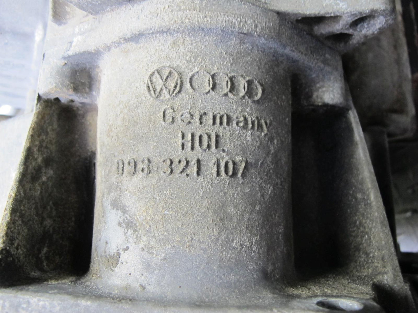 99-00 VW Eurovan T4 2.8L AES DRG 4-SPEED A/T Automatic Transmission OEM