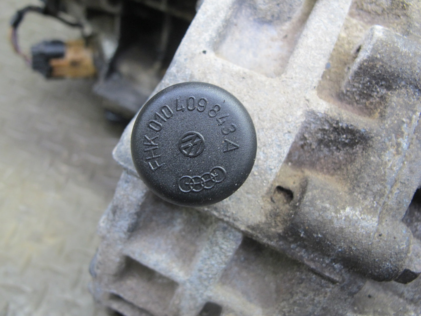 99-00 VW Eurovan T4 2.8L AES DRG 4-SPEED A/T Automatic Transmission OEM