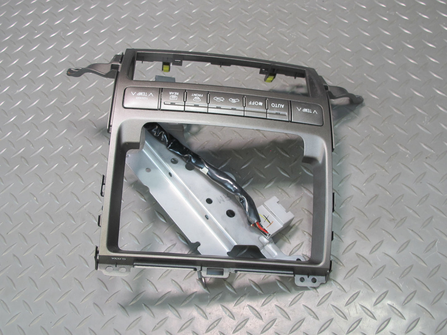 2003-2009 Lexus UZJ120L GX470 A/C Heater Climate Switch w Navigation Trim Bezel