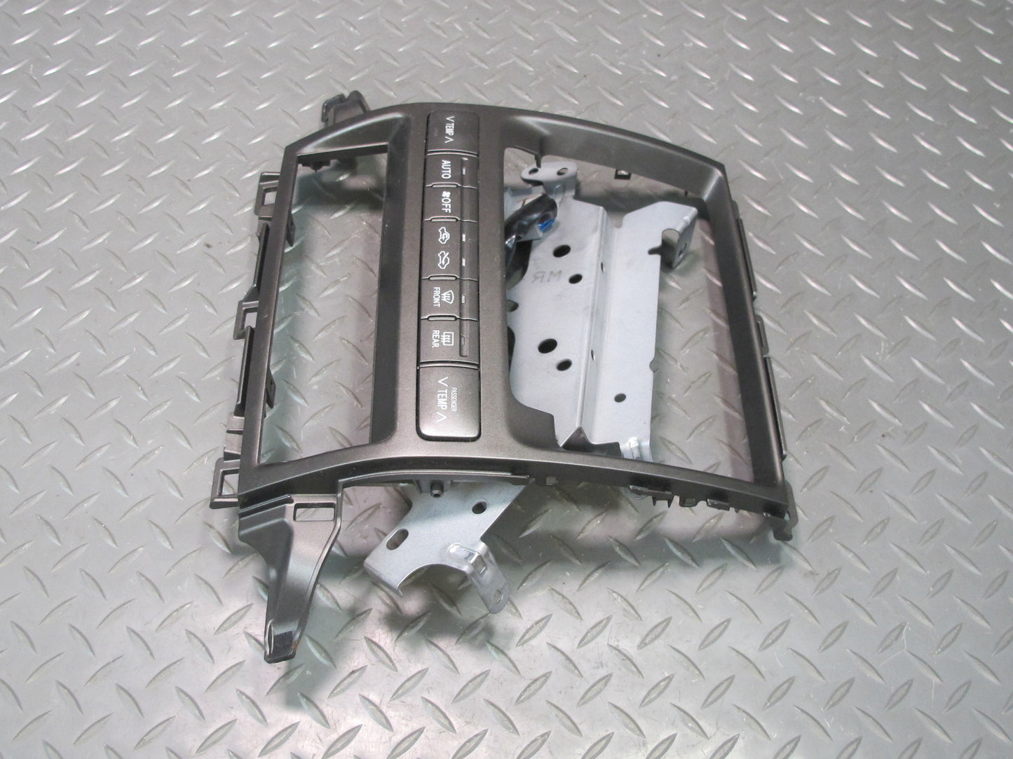 2003-2009 Lexus UZJ120L GX470 A/C Heater Climate Switch w Navigation Trim Bezel