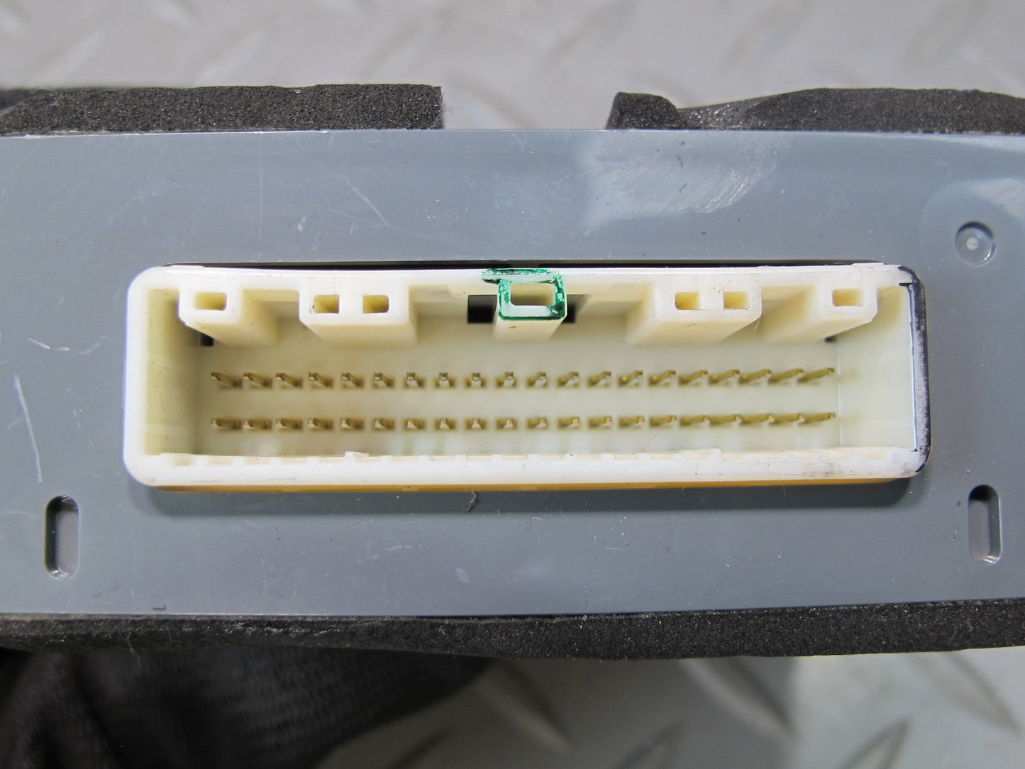 2006-2009 Lexus UZJ120L GX470 Theft Warning Control Module 89730-60061