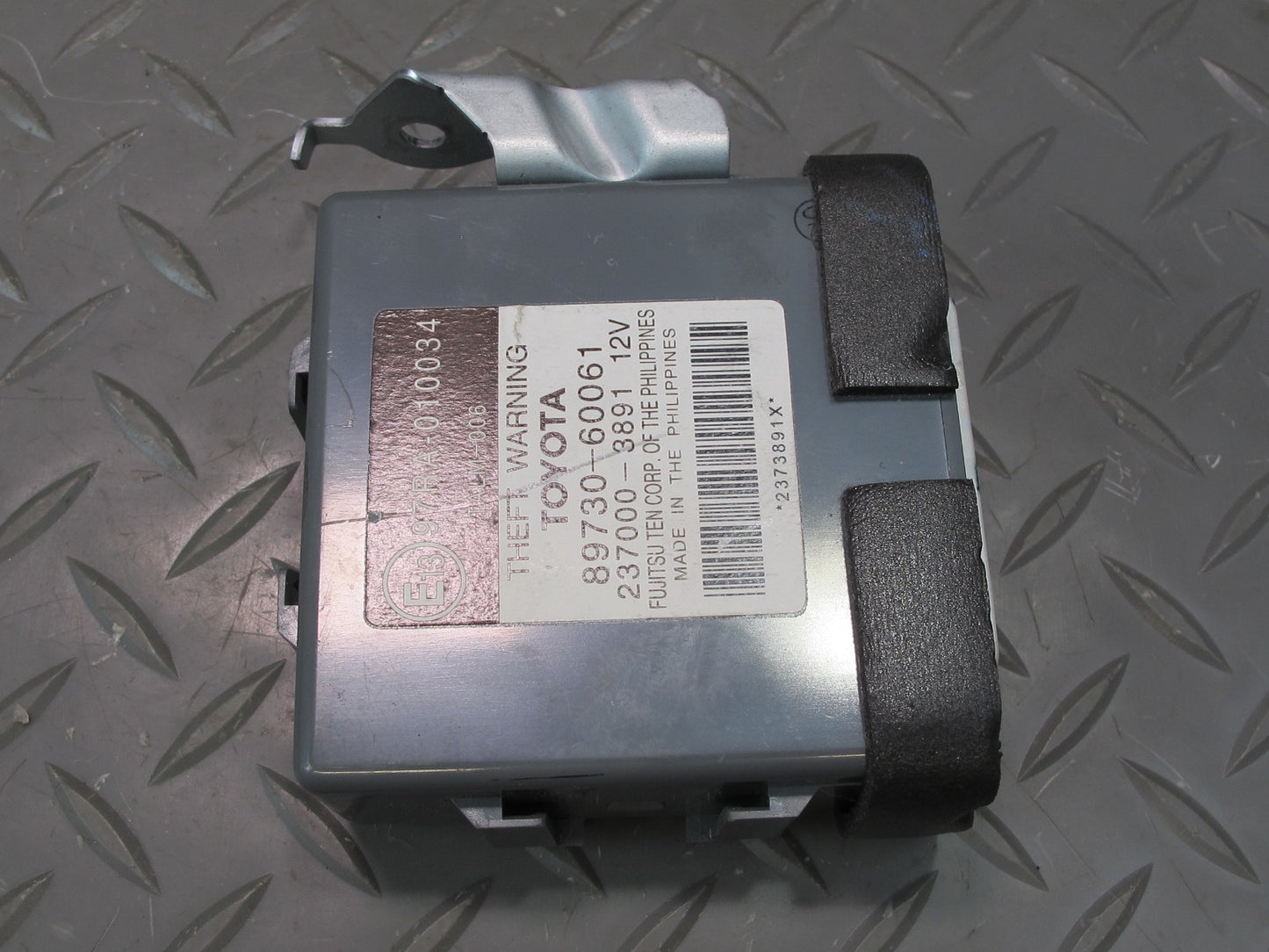 2006-2009 Lexus UZJ120L GX470 Theft Warning Control Module 89730-60061