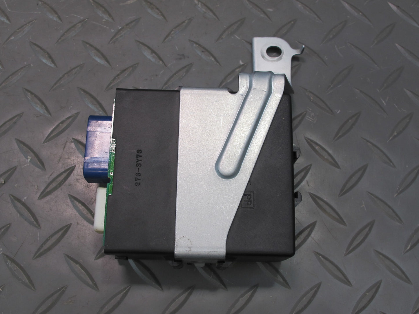 2003-2009 Lexus UZJ120L GX470 Windshield Wiper Control Module 85943-60011