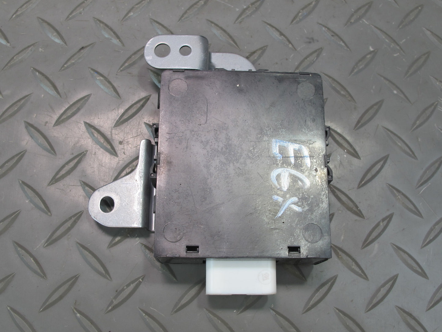 2003-2009 Lexus UZJ120L GX470 4X4 Transfer Case Control Module 89530-60290