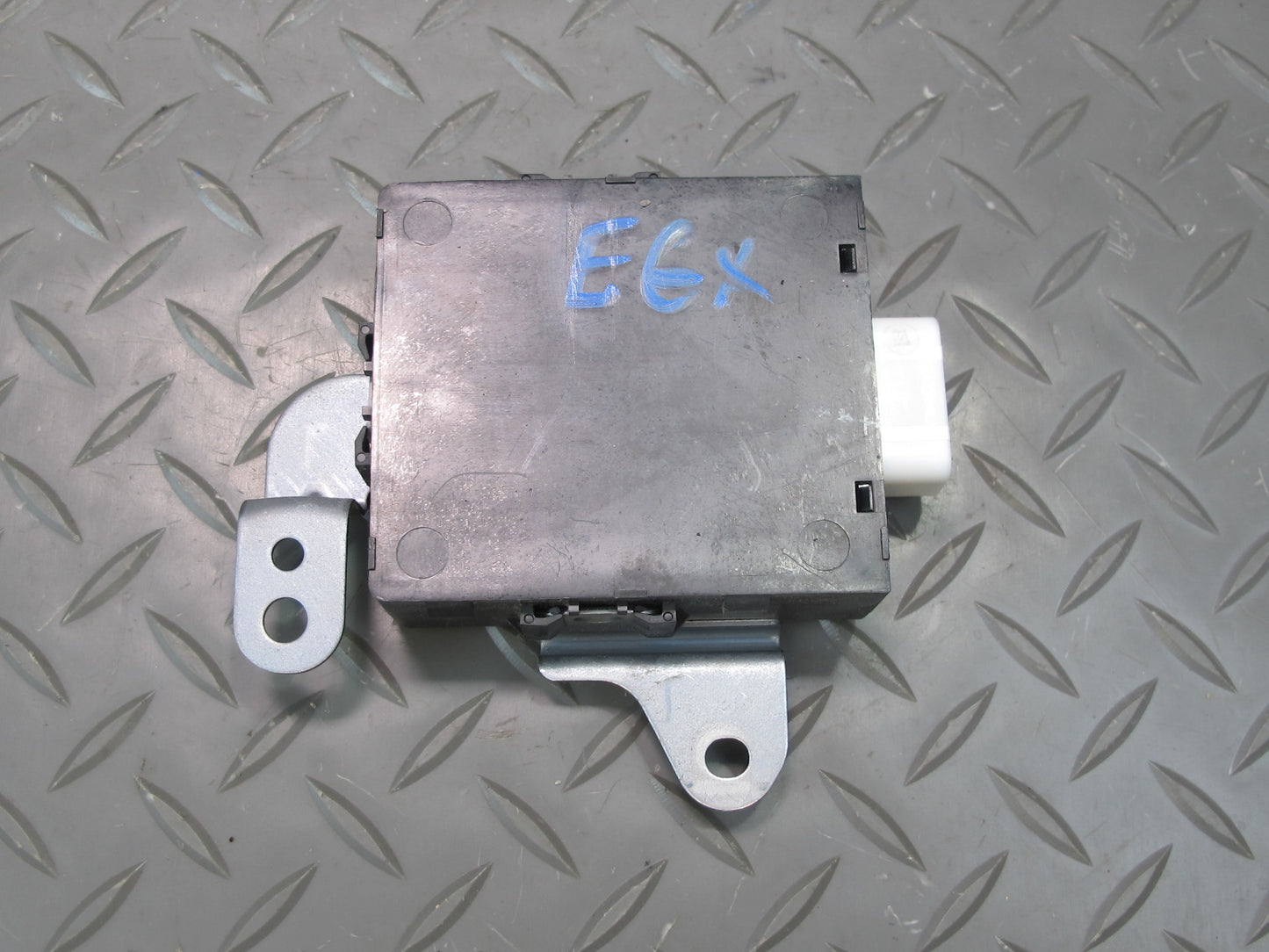 2003-2009 Lexus UZJ120L GX470 4X4 Transfer Case Control Module 89530-60290