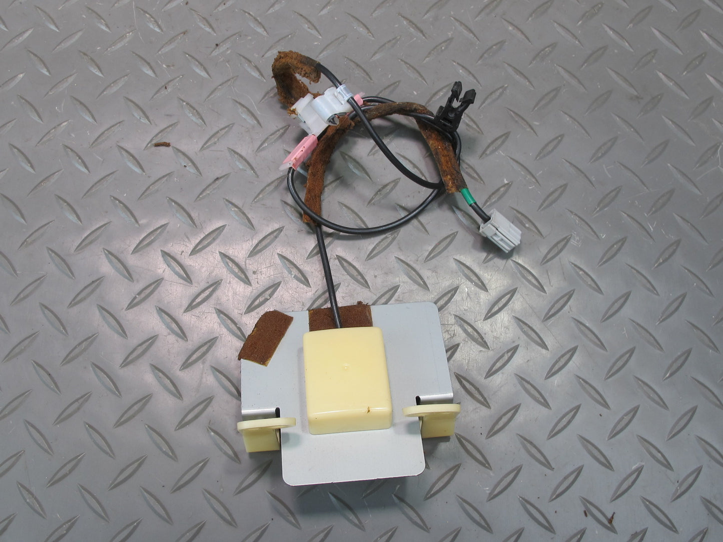 2007-2009 Lexus UZJ120L GX470 GPS Navigation Antenna 86860-60100