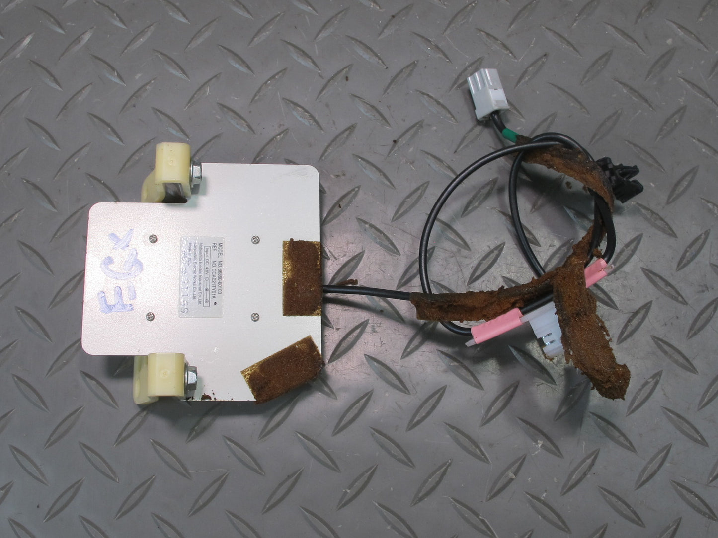 2007-2009 Lexus UZJ120L GX470 GPS Navigation Antenna 86860-60100