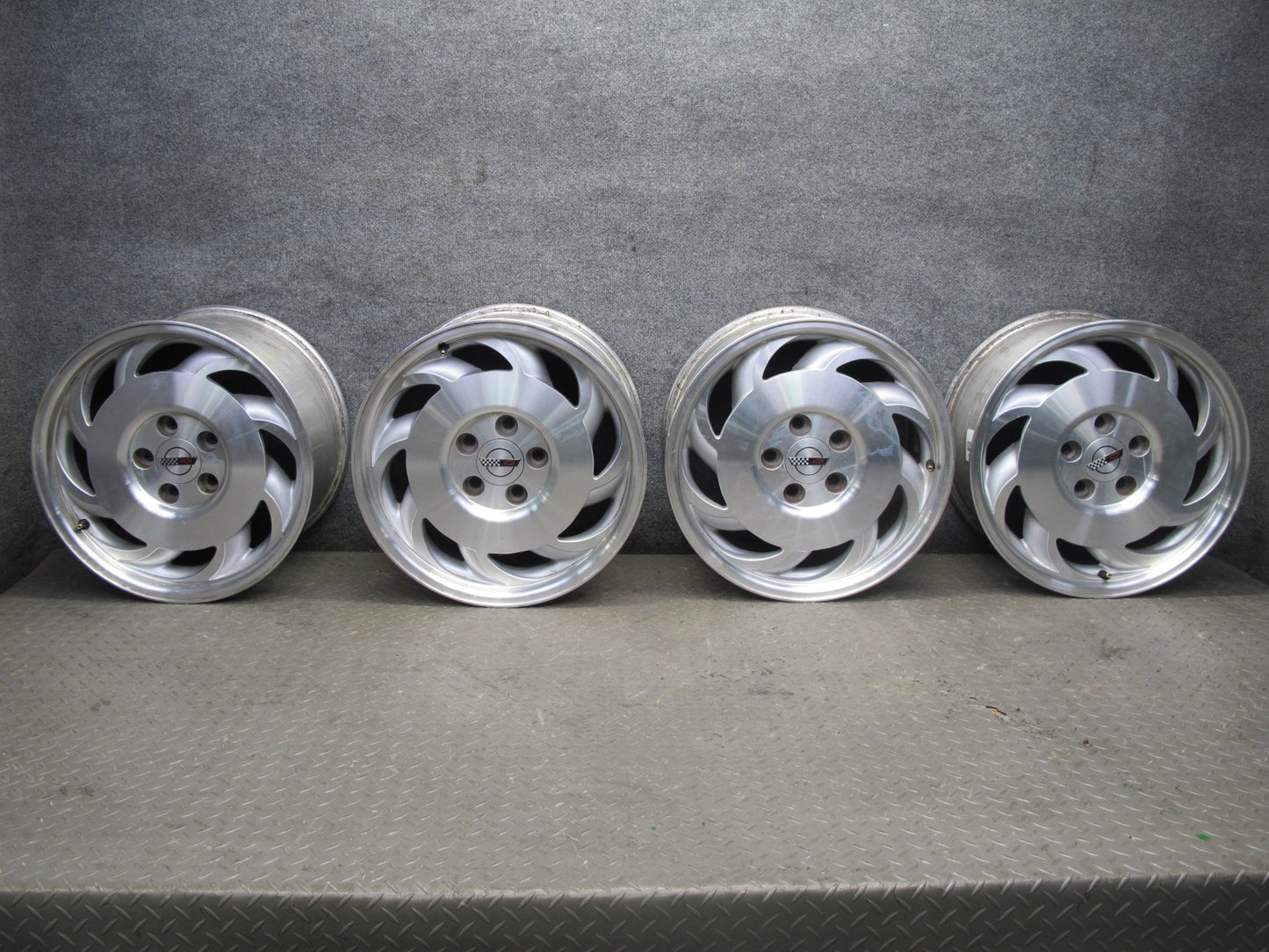 93-96 Chevrolet Corvette C4 Set of 4 17" R17 Wheel Rim 17x9.5J 17X8.5J ET56 OEM